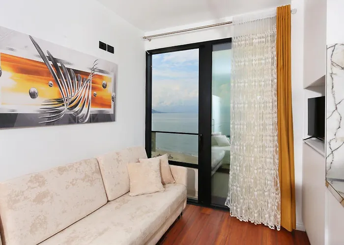 Joelisrentaparments Sea View And Balcony 6sleep
