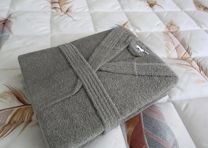 شقة Joelisrentaparments Sea View And Balcony 6sleep فلورا
